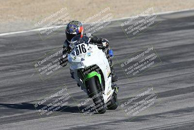 media/Dec-07-2025-CVMA (Sun) [[3e7d2de5dc]]/Race 5-Formula UL-CVMA Hooligans-American Thunder/